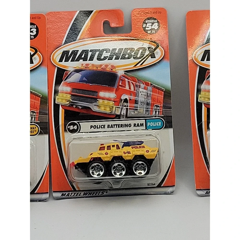 Vtg Matchbox Mattel Wheels 2001 Carded Lot of 5 Crown Victoria Police Battering